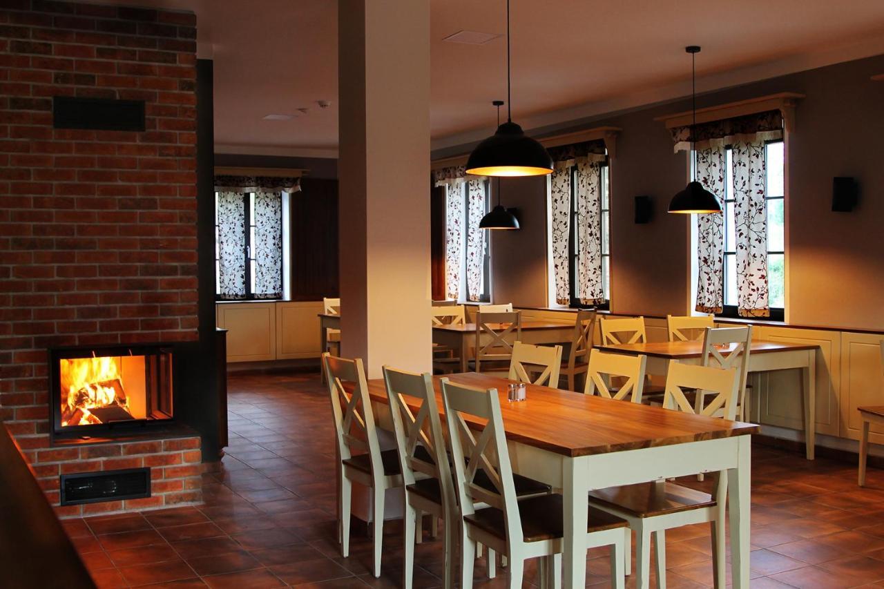 Dvur Liskovy Vrch Hotel Стражни Екстериор снимка