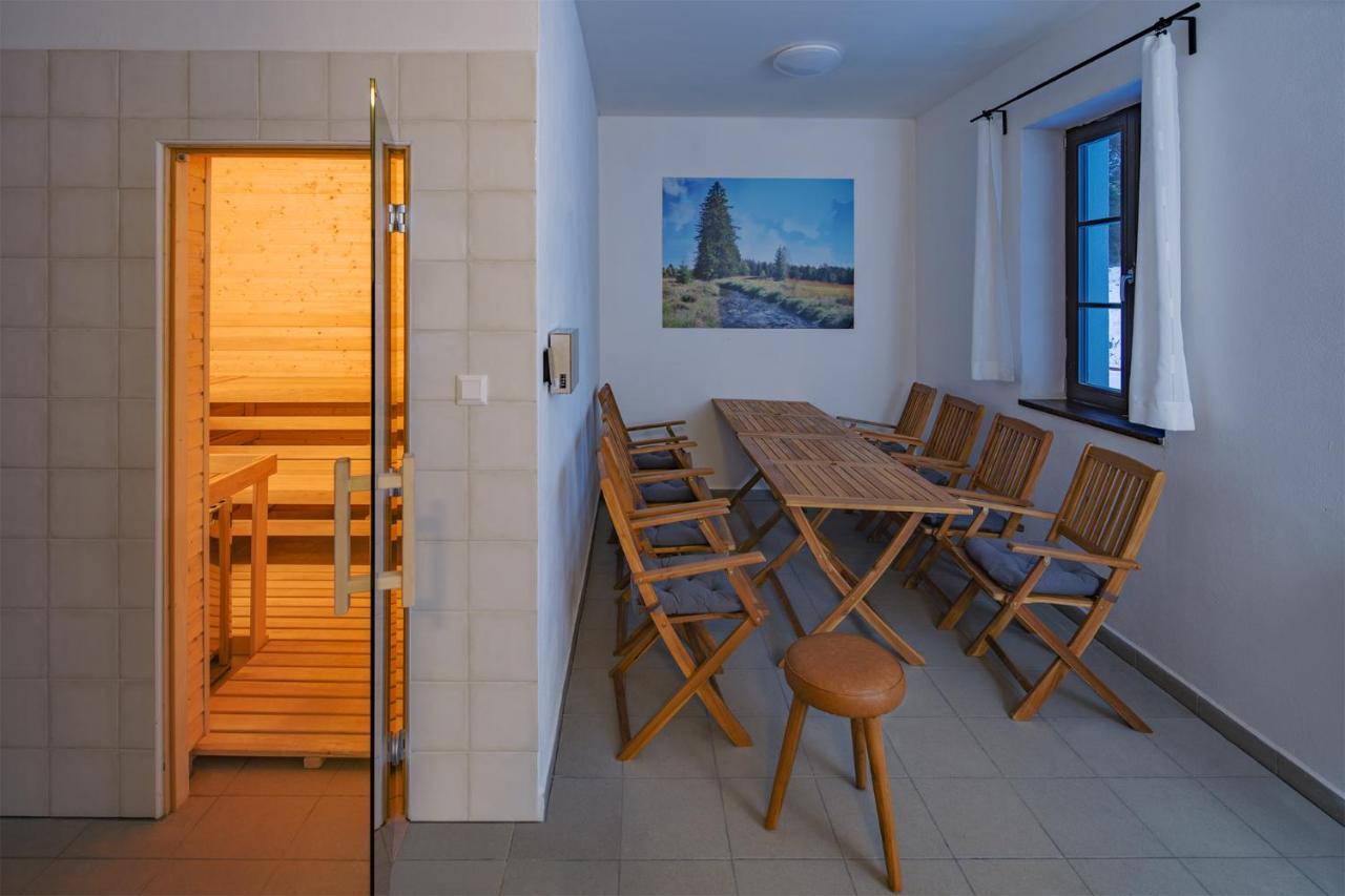 Dvur Liskovy Vrch Hotel Стражни Екстериор снимка