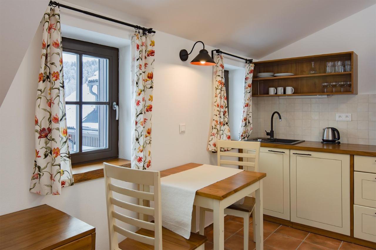 Dvur Liskovy Vrch Hotel Стражни Екстериор снимка